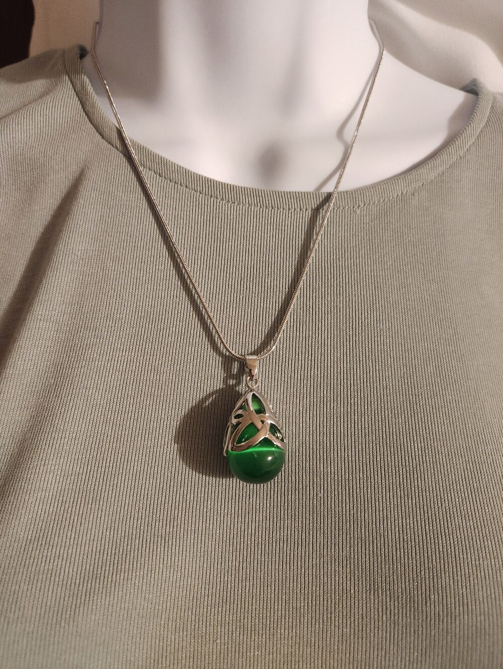 Neclace - Picture 3 of 7